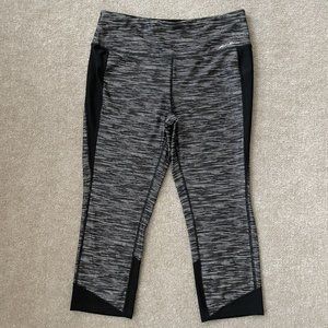 Eddie Bauer Crop Leggings Womens Medium Black White Capri Yoga Workout Casual